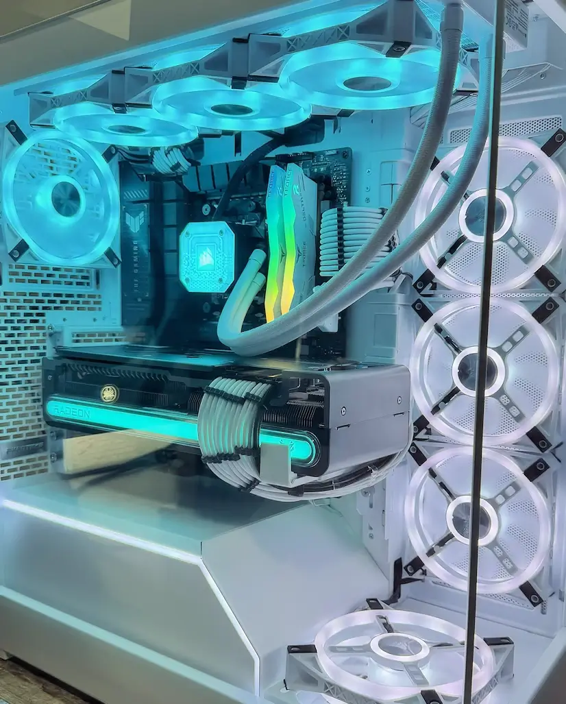 Montaje Gaming PC Phanteks Aluche